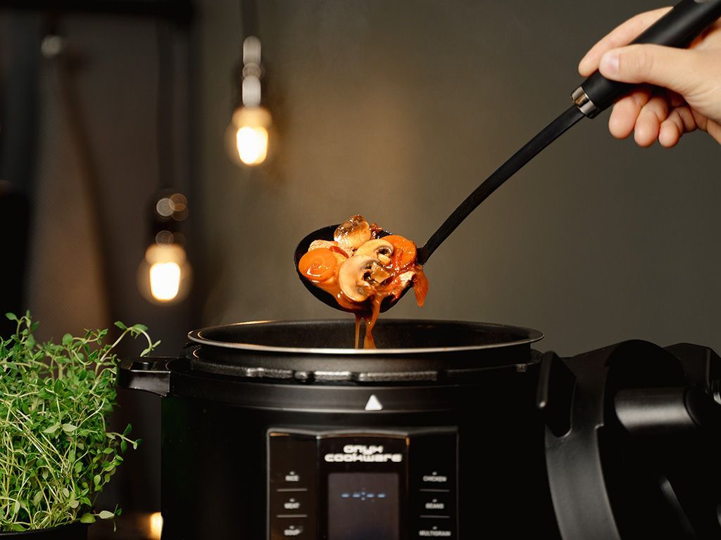 11-IN-1 MULTI COOKER - 9