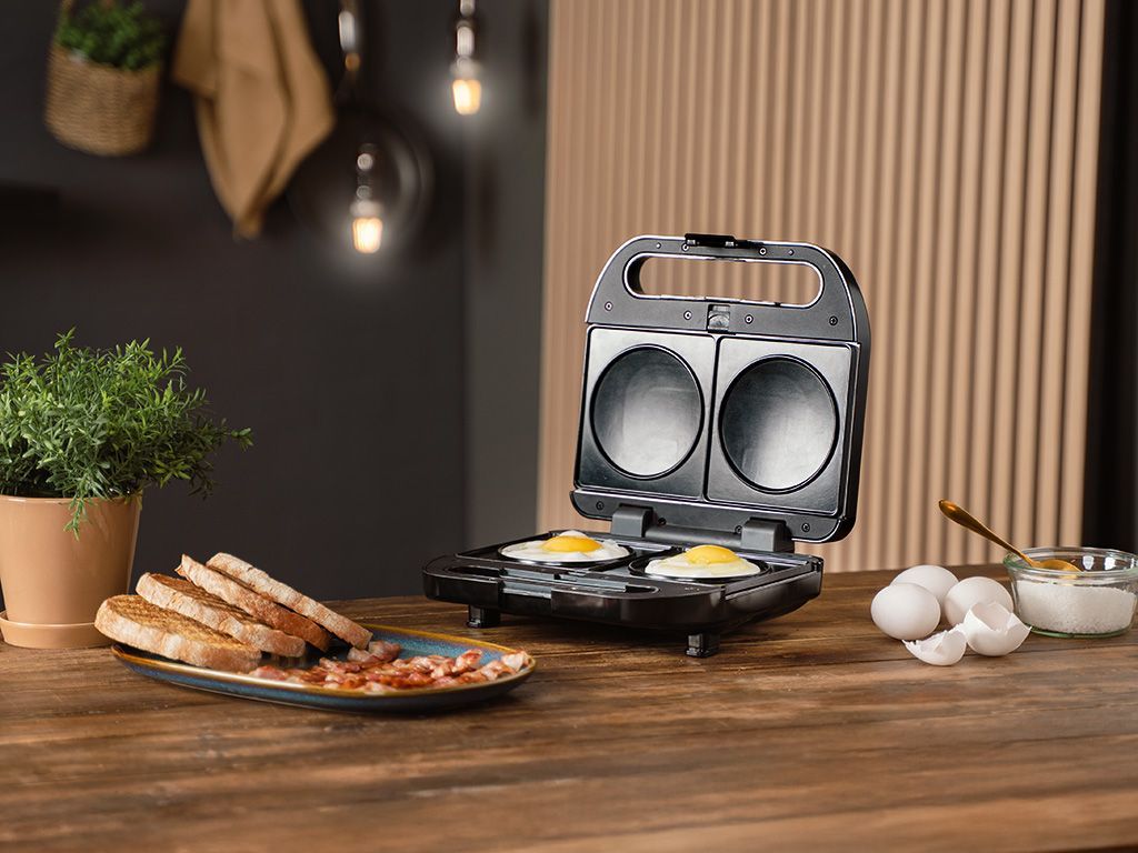 4-IN-1 SANDWICHMAKER - 5