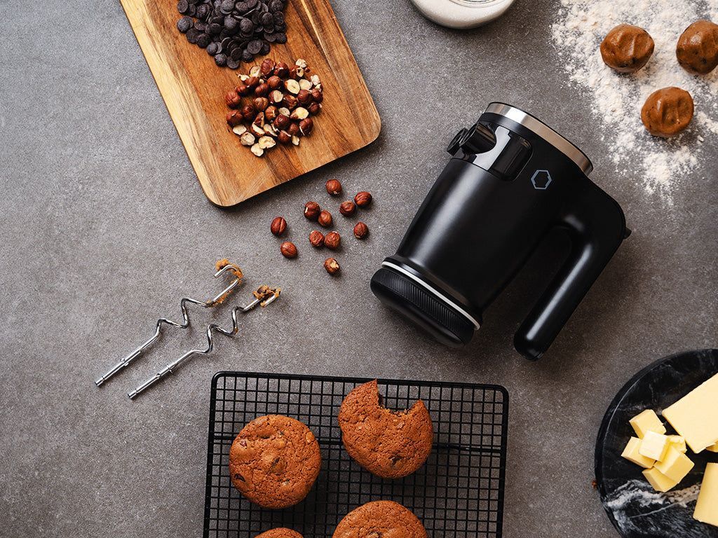 CORDLESS HAND MIXER WITH BATTERY PACK - 6